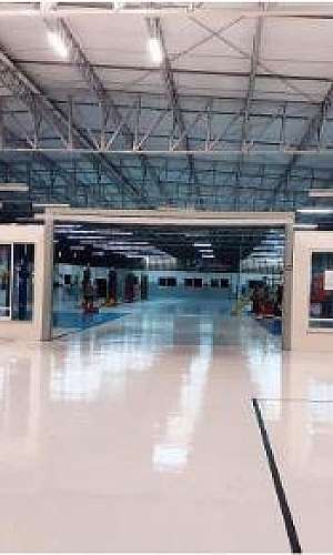 Aplicação de pintura epóxi Aplicação de pintura epóxi