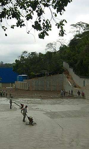 Execução de piso de concreto industrial Execução de piso de concreto industrial