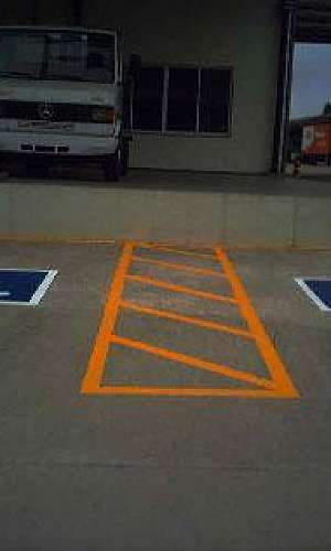 Piso epóxi para estacionamento Piso epóxi para estacionamento